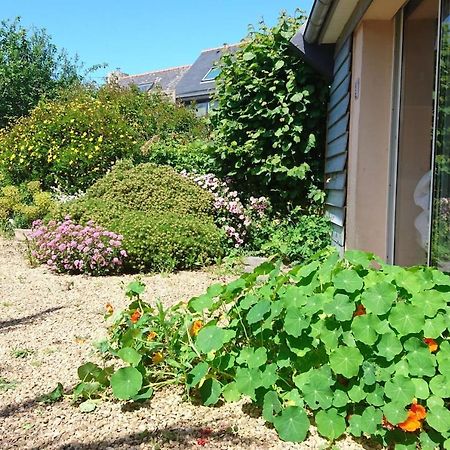 Le Petit Cottage Entre Village Et Mer Trelevern Экстерьер фото