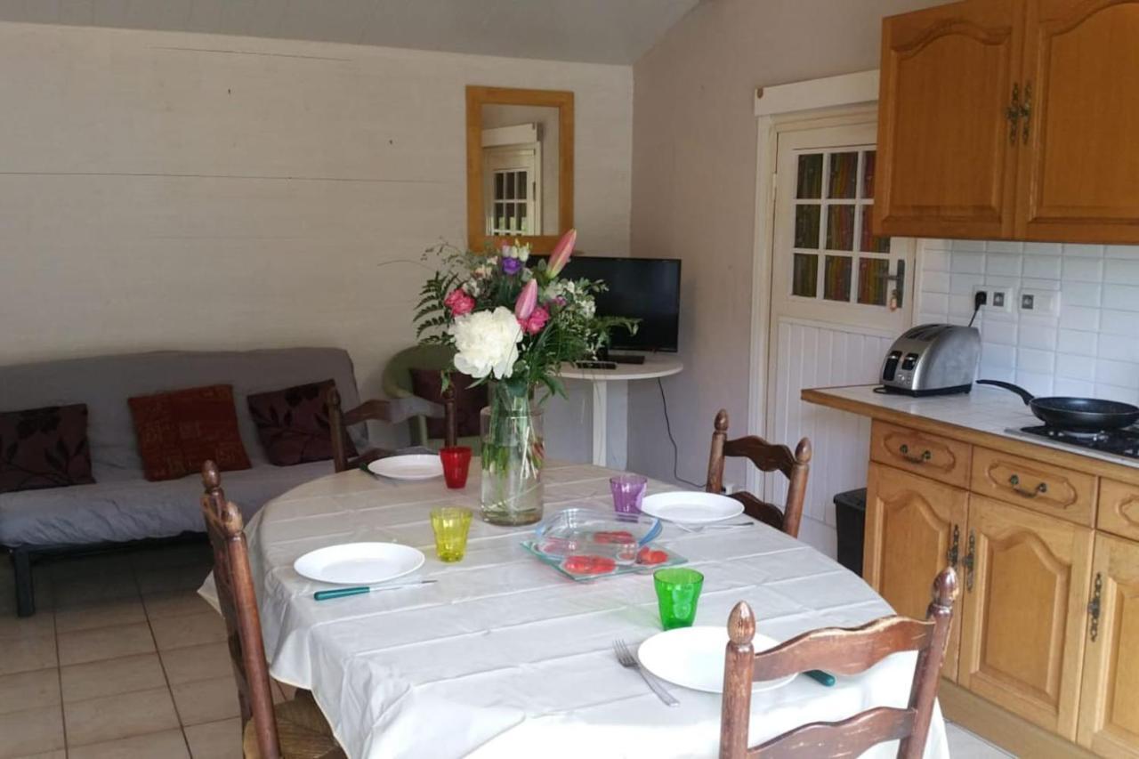 Le Petit Cottage Entre Village Et Mer Trelevern Экстерьер фото